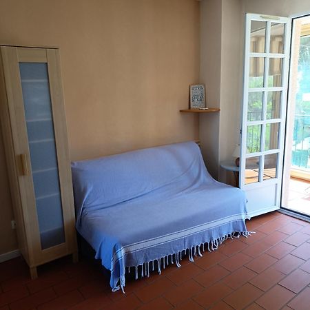 לה-לונד-לה-מורה Agreable Studio Cabine Proche Mer מראה חיצוני תמונה