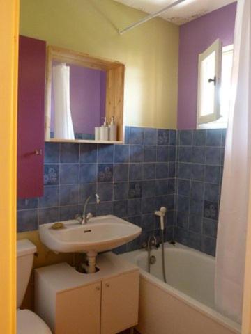 לה-לונד-לה-מורה Agreable Studio Cabine Proche Mer מראה חיצוני תמונה